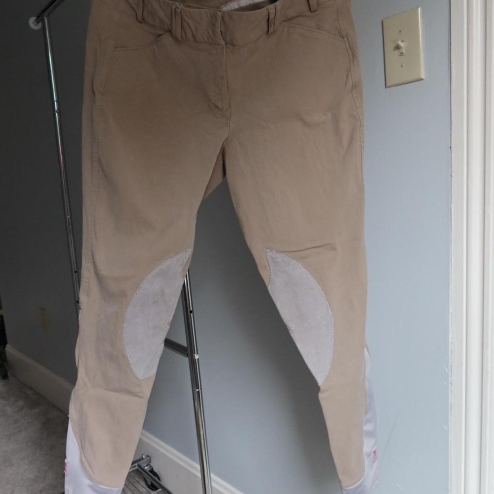 eige Symphony equestrian riding pants. Button working but missing hooks‎